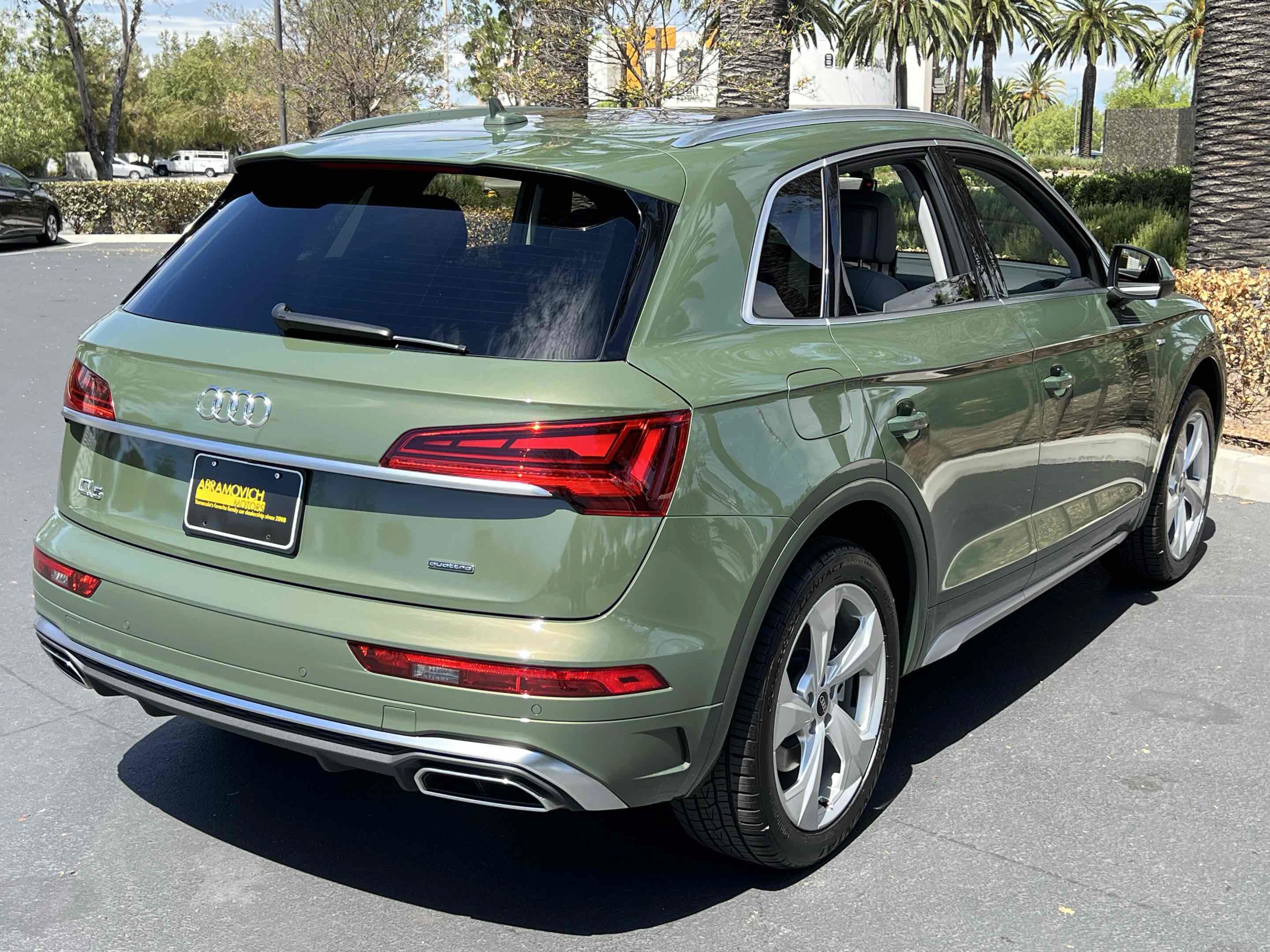 Used 2023 Audi Q5 2.0T Premium Plus w/ Premium Plus Package AWD/4WD image 16