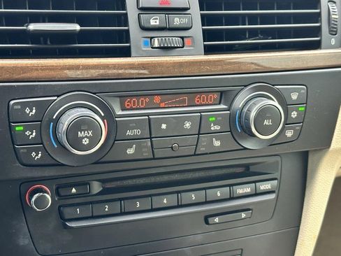 Used 2012 BMW 328i Convertible image 12