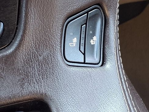 Used 2015 Chevrolet Tahoe LT RWD image 16