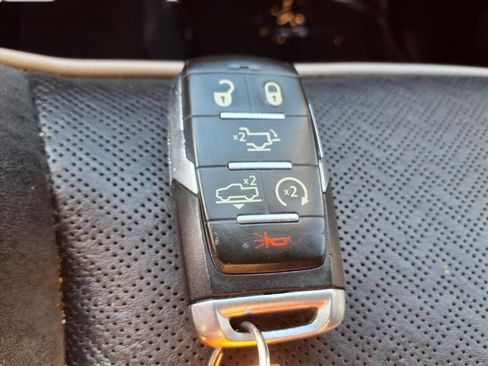 Used 2020 RAM 1500 Laramie image 11