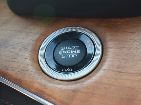 Used 2022 Jeep Grand Cherokee Summit AWD/4WD image 30