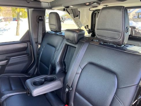 Used 2025 Ford Bronco Badlands image 24