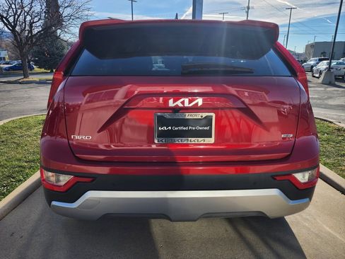 Certified 2024 Kia Niro EX image 6