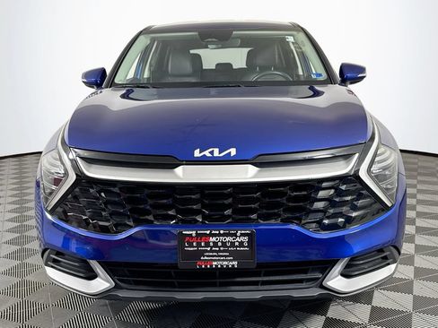 Used 2024 Kia Sportage EX FWD image 2