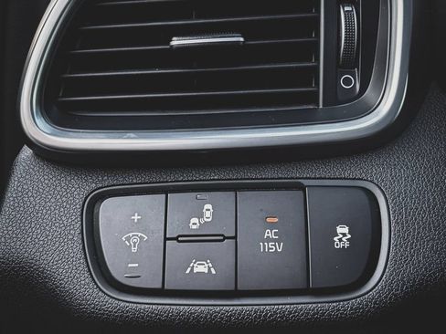 Used 2016 Kia Sorento SX w/ SXL Technology Package FWD image 10