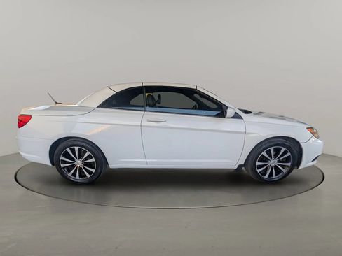 Used 2012 Chrysler 200 S FWD image 4