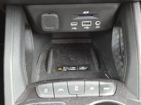 Used 2023 Chevrolet TrailBlazer RS w/ Sun and Liftgate Package image 4