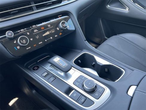 New 2026 INFINITI QX60 Luxe image 17