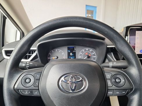 Used 2025 Toyota Corolla LE FWD image 20