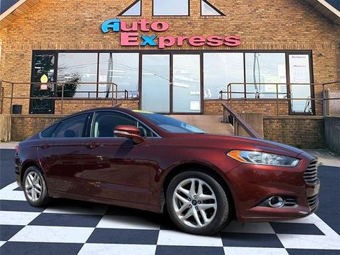 Used 2015 Ford Fusion SE w/ Equipment Group 202A FWD image 1