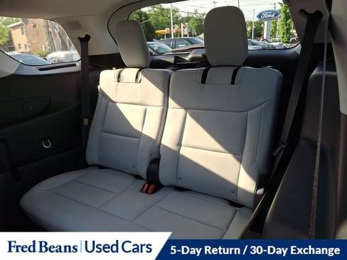 Used 2025 Ford Explorer Platinum w/ Ultimate Package AWD/4WD image 15