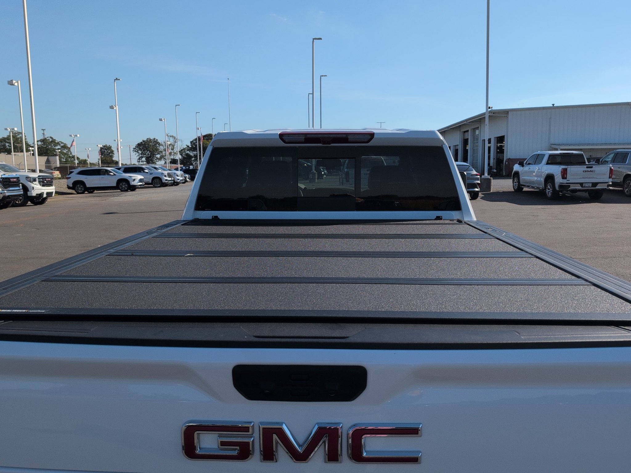 Used 2025 GMC Sierra 2500 SLT w/ SLT Premium Package AWD/4WD image 8