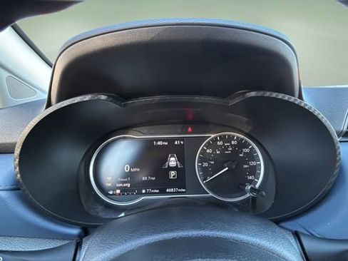 Used 2023 Nissan Versa SV image 15