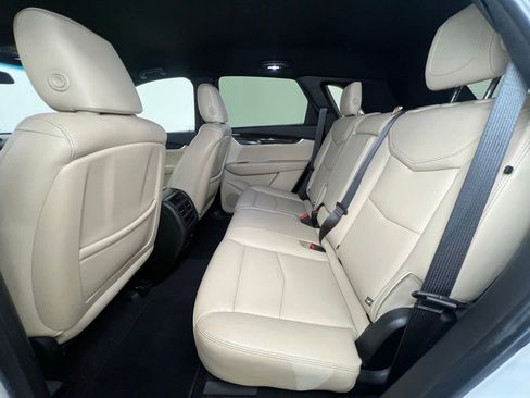 Used 2019 Cadillac XT5 AWD image 5