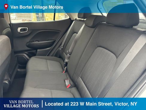 Used 2021 Hyundai Venue SE image 22