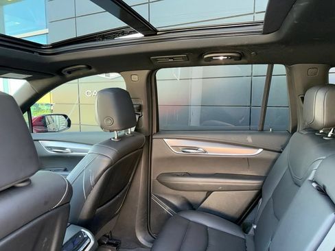 Used 2024 Cadillac XT6 Luxury w/ LPO, Floor Liner Package FWD image 3