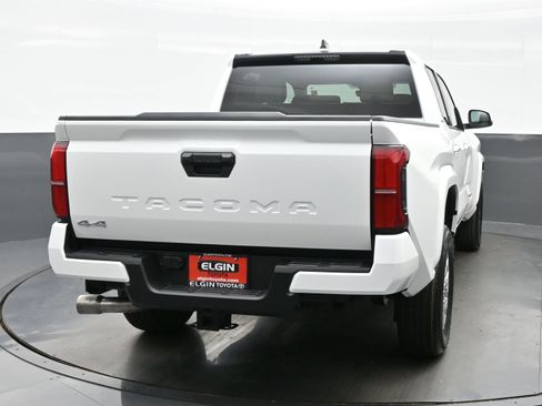 Used 2025 Toyota Tacoma SR5 image 5