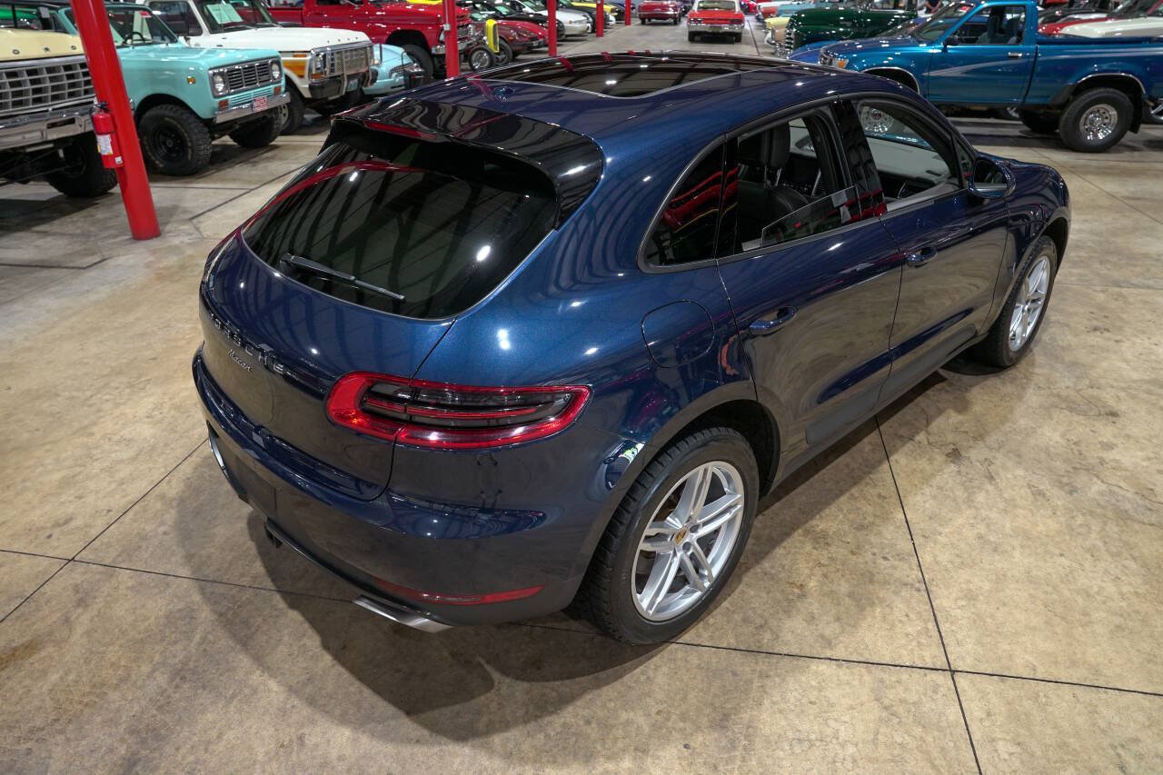 Used 2018 Porsche Macan AWD/4WD image 17