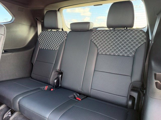 Used 2026 GMC Acadia Denali AWD/4WD image 14