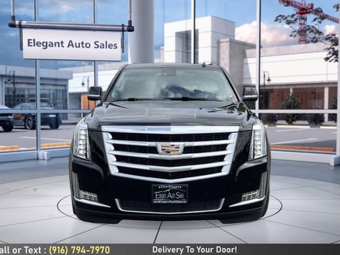 Used 2020 Cadillac Escalade ESV Premium Luxury AWD/4WD image 2