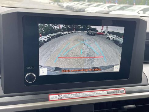 Used 2025 Toyota Tacoma SR5 AWD/4WD image 18
