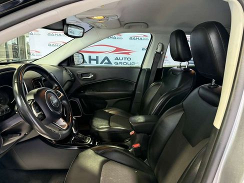 Used 2019 Jeep Compass Latitude FWD image 27