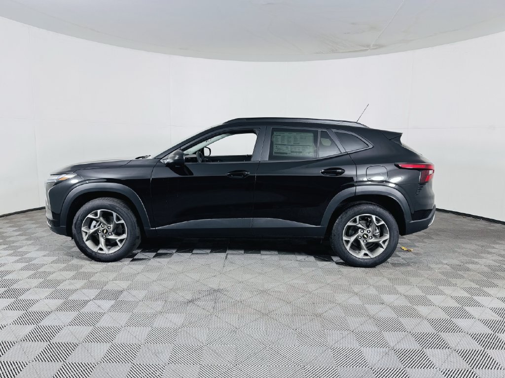 Used 2026 Chevrolet Trax LT FWD image 5
