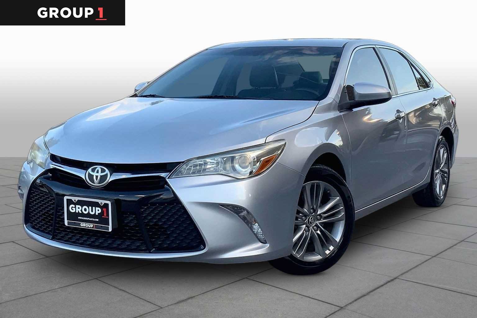 Used 2016 Toyota Camry SE FWD image 1