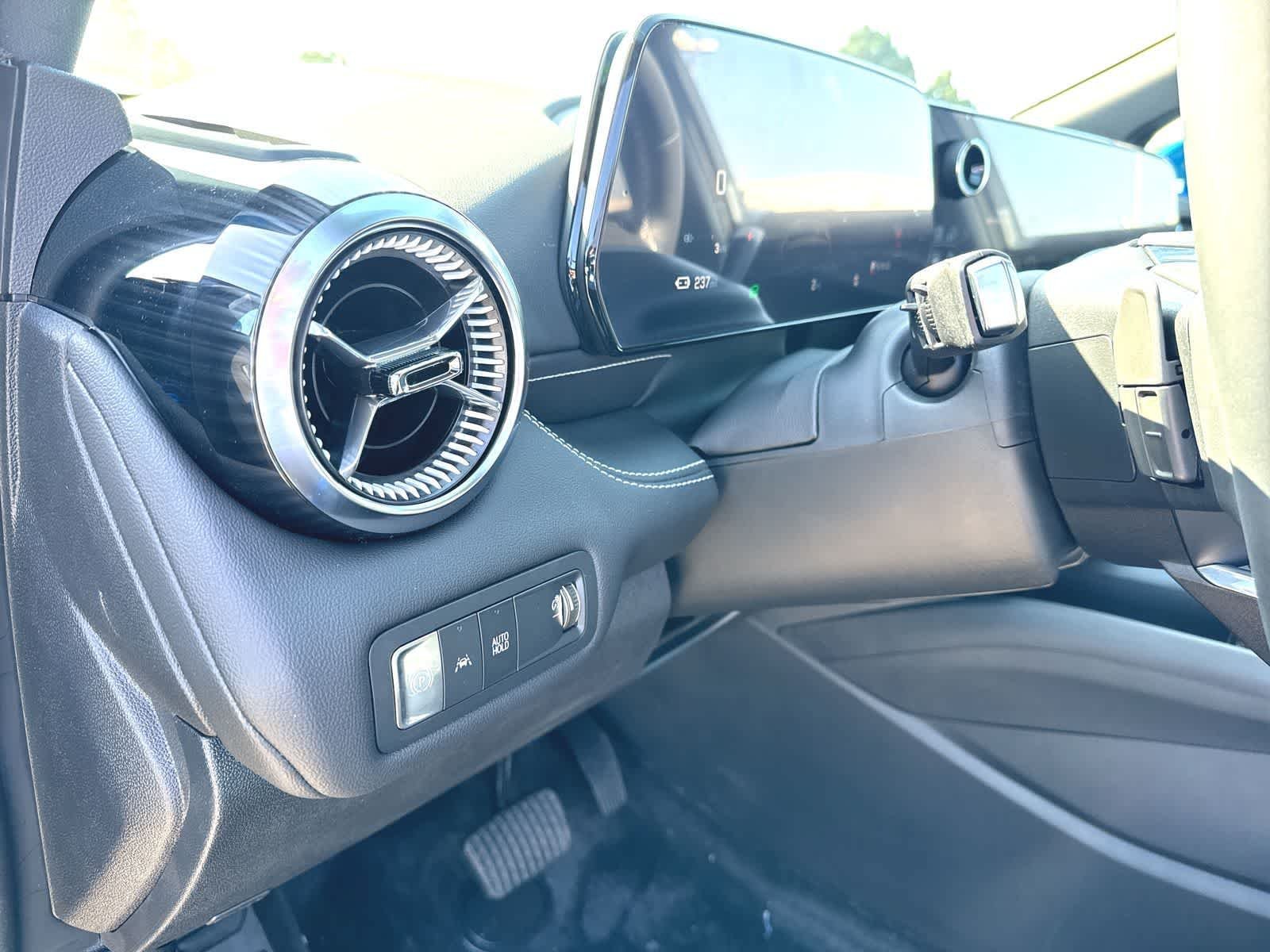 Used 2025 Chevrolet Blazer EV LT AWD/4WD image 17