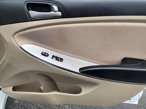 Used 2017 Hyundai Accent SE image 11