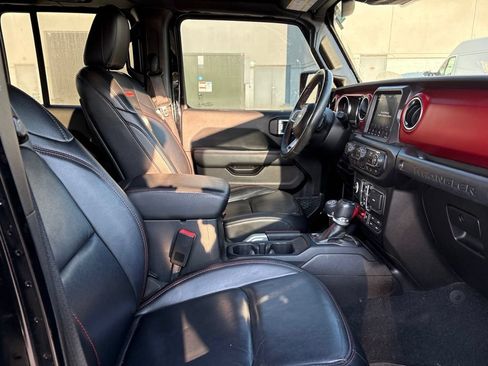 Used 2019 Jeep Wrangler Unlimited Rubicon AWD/4WD image 22