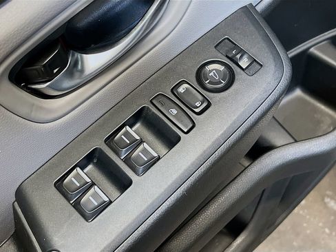 Used 2024 Honda Pilot Touring image 18