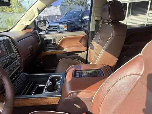 Used 2017 Chevrolet Silverado 1500 High Country AWD/4WD image 14