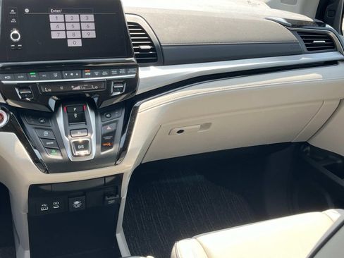 Used 2026 Honda Odyssey Touring image 14