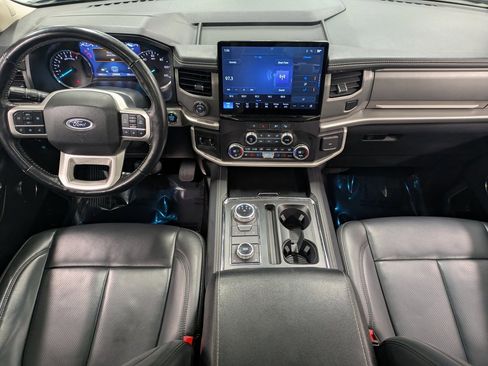 Used 2023 Ford Expedition XLT image 22