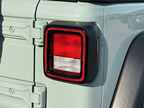 Used 2024 Jeep Wrangler Sport image 28