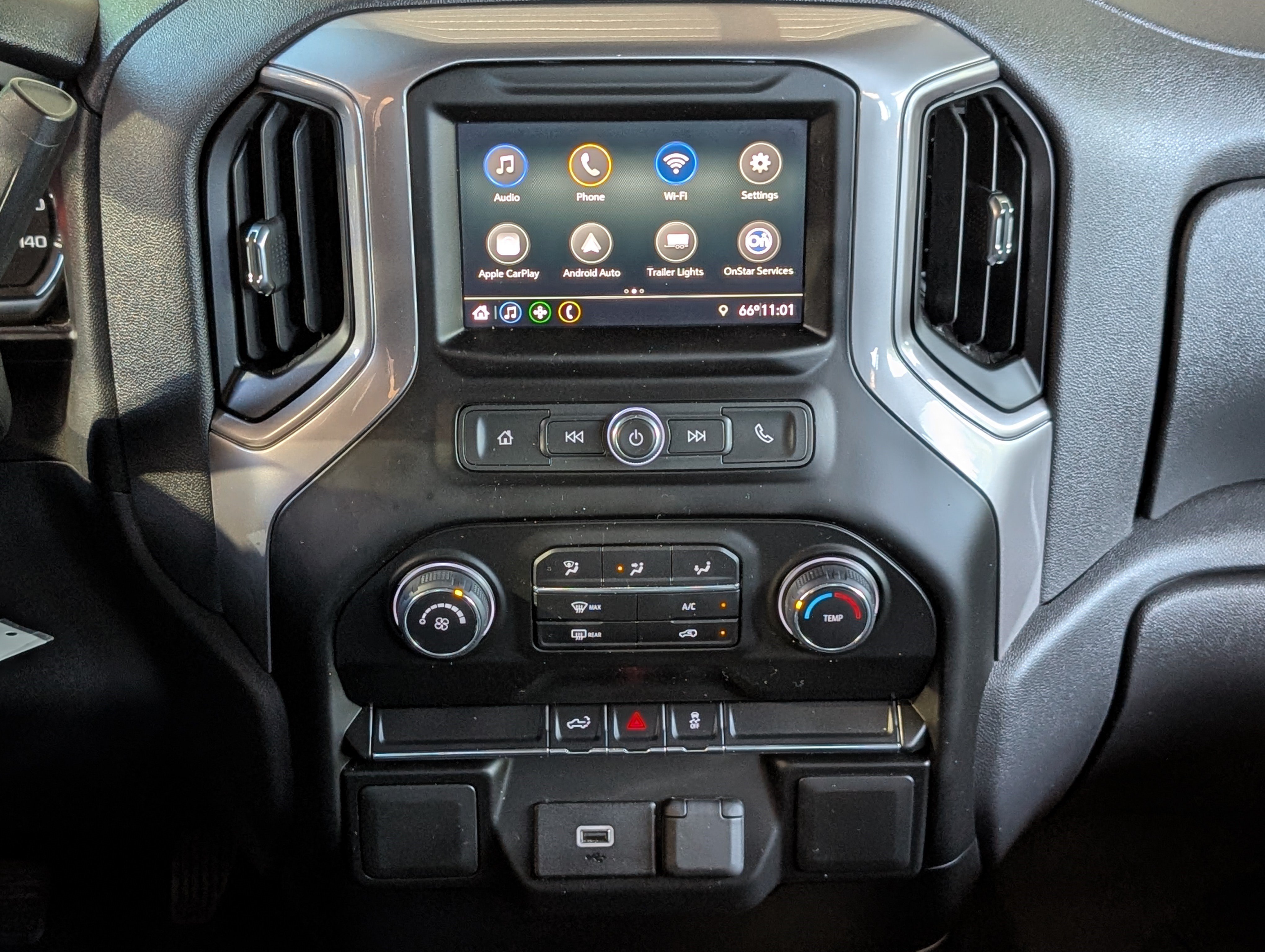 Used 2020 Chevrolet Silverado 1500 Custom w/ Custom Value Package AWD/4WD image 24