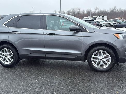 Used 2024 Ford Edge SEL image 3