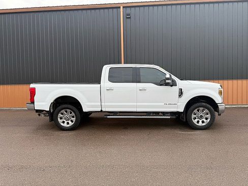Used 2019 Ford F250 XLT w/ XLT Premium Package image 4