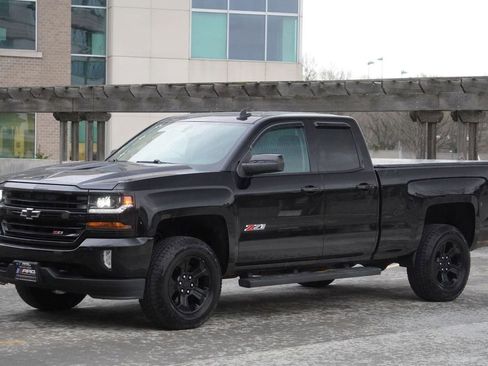Used 2016 Chevrolet Silverado 1500 LT w/ Midnight Edition AWD/4WD image 29
