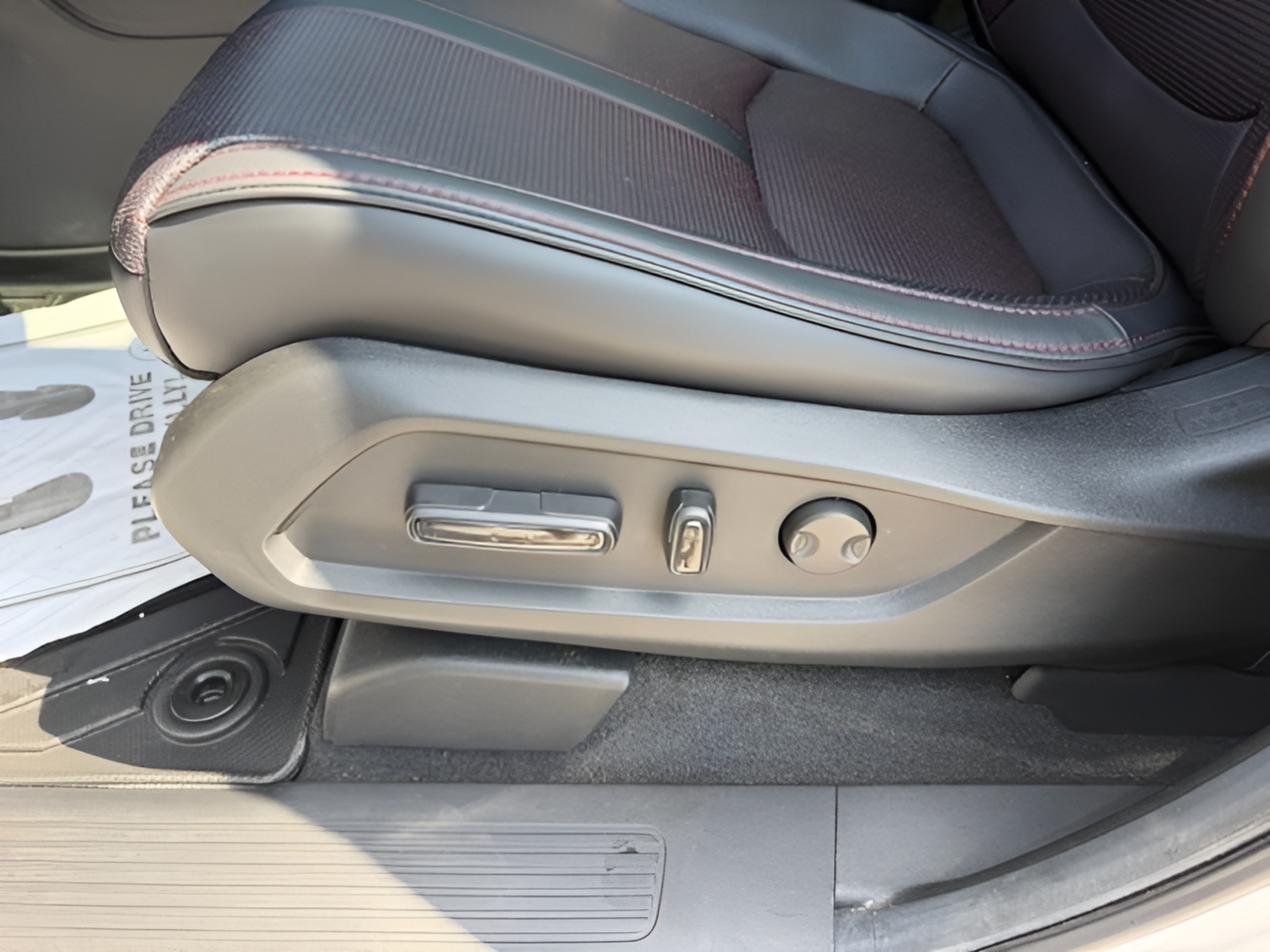 Certified 2025 Honda Pilot Black Edition image 25