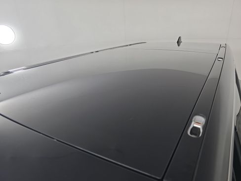 Used 2025 Rivian R1S Adventure AWD/4WD image 13