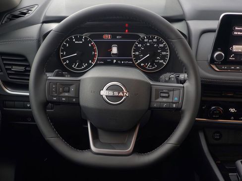 New 2026 Nissan Rogue SV AWD/4WD image 28