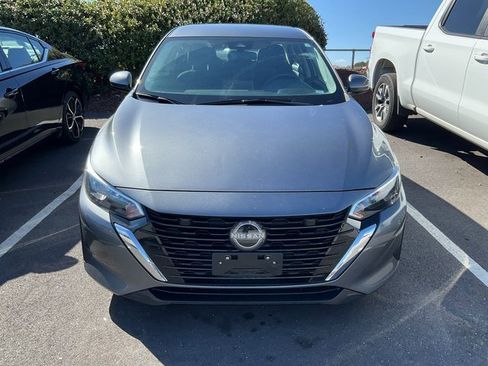 Used 2024 Nissan Sentra SV image 2