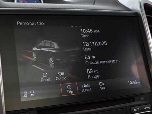 Used 2017 Porsche Cayenne S w/ Premium Plus Package image 36