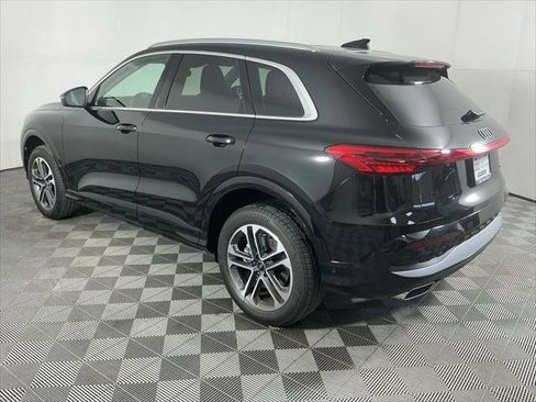 Used 2025 Audi Q5 Premium Plus w/ Premium Plus AWD/4WD image 5