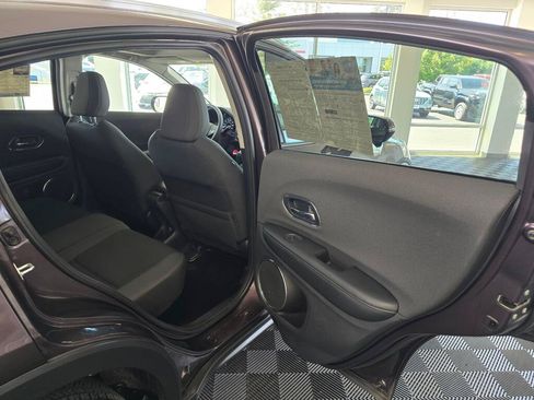 Used 2022 Honda HR-V EX image 36