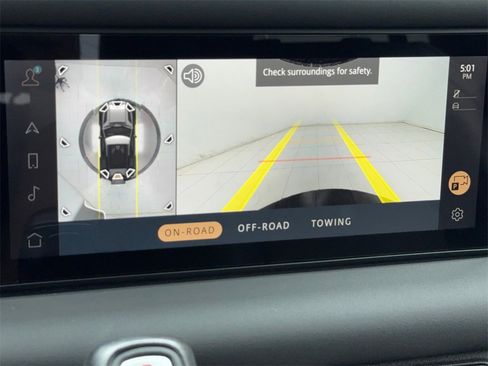 Used 2024 Land Rover Defender 90 S image 26