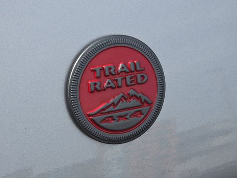 Used 2023 Jeep Compass Trailhawk AWD/4WD image 15