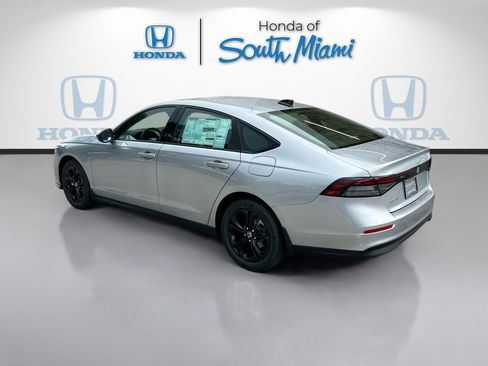 New 2025 Honda Accord SE image 4